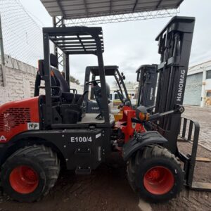 Autoelevador articulado HANOMAG E100/4